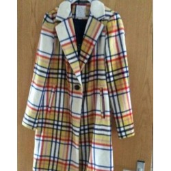 Queens of Mystery S02 Matilda Stone Coat